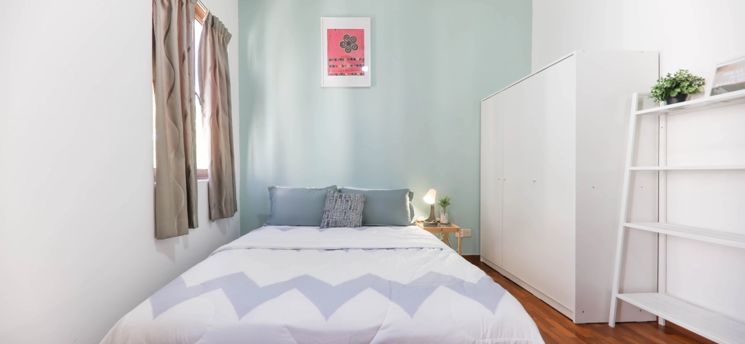 Room 8