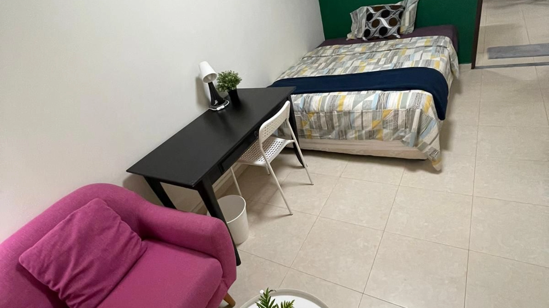Lucky Plaza Apartments