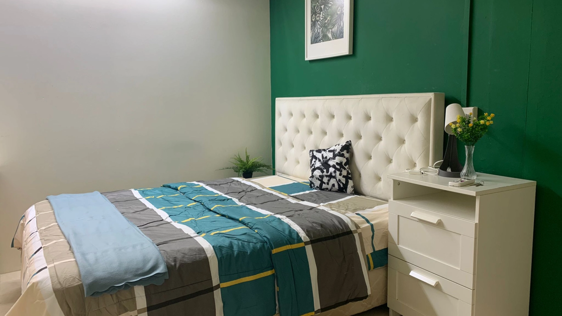Lucky Plaza Apartments