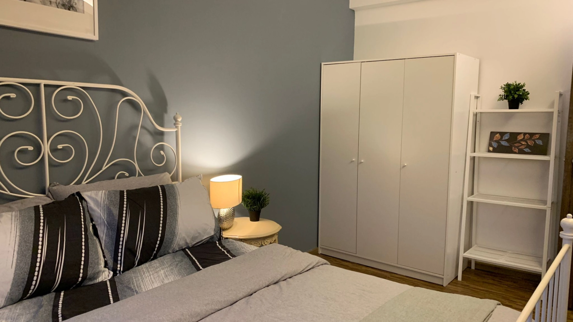 Lucky Plaza Apartments