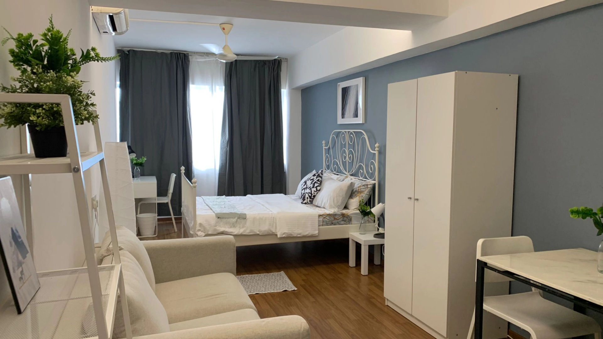 Lucky Plaza Apartments